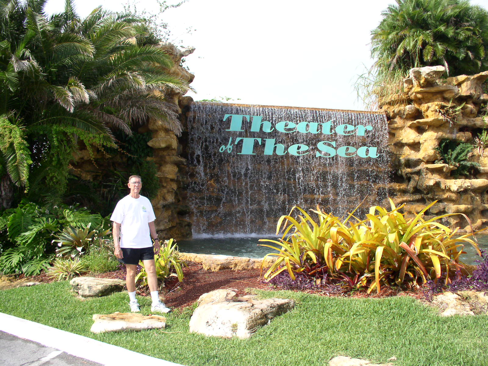 photo1